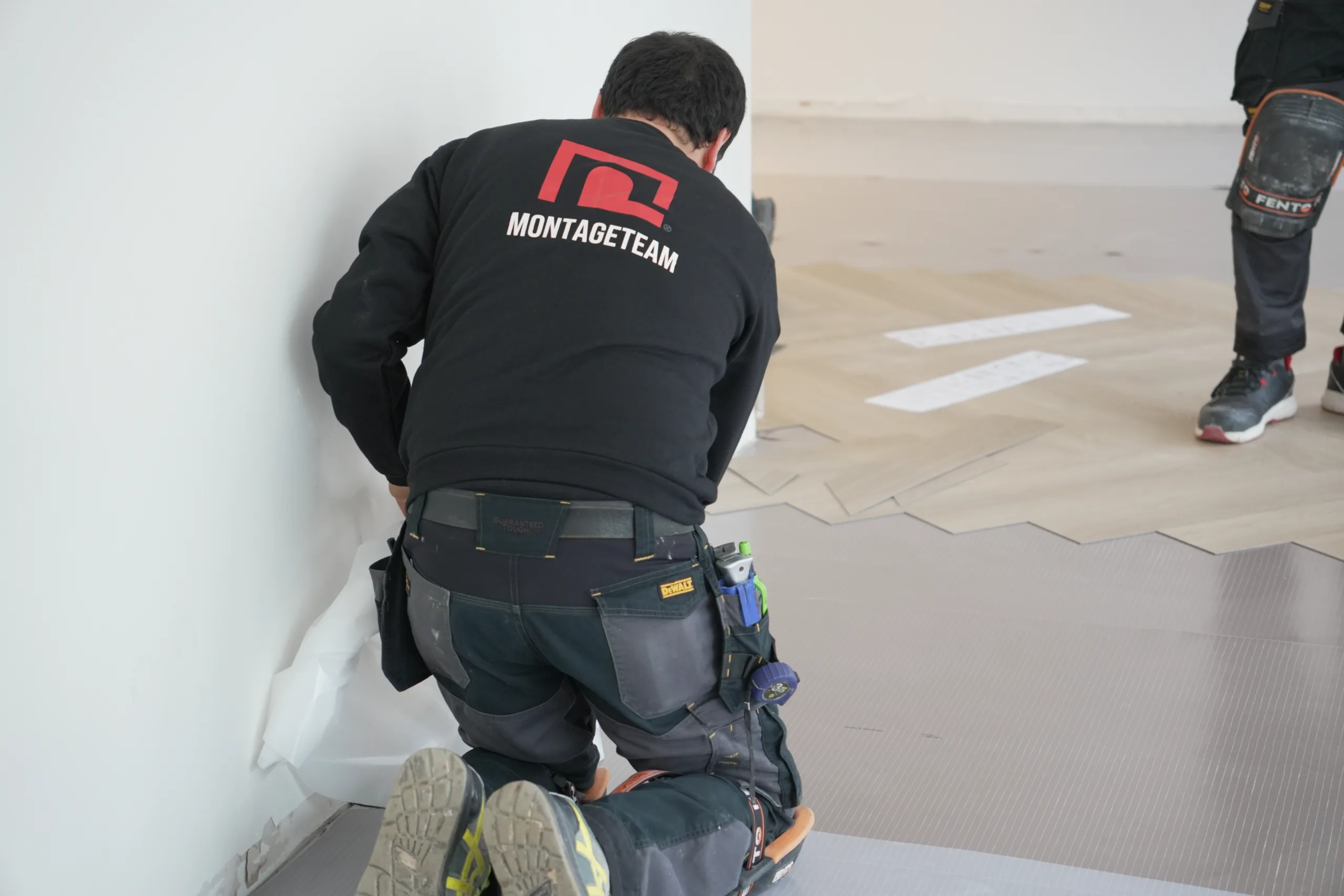 laminaat legger,pvc vloer inclusief leggen,laminaat leggen kosten,vloer laten leggen